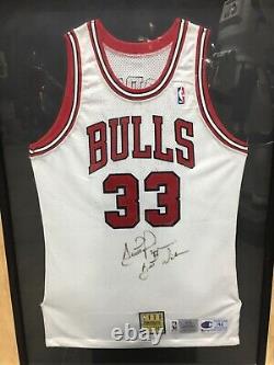 Bulls Scottie Pippen Signed Pro Cut Commemorative Collection Jersey and Shoes