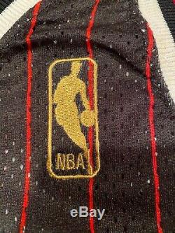 Michael Jordan Bulls Signed Upper Deck Rare Pro Cut Team Issued 96-97 Pinstripe